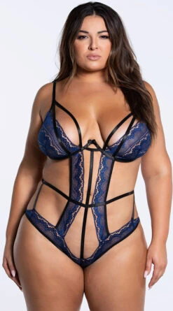 Roma Plus Size Fall To Pieces Crotchless Teddy